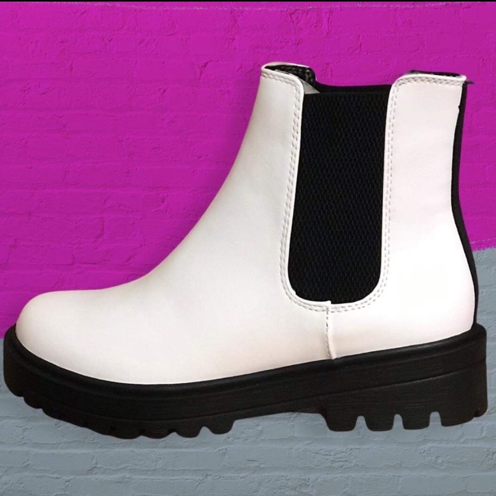Soda Pilot White Black Pull-On Lug Sole Moto Boots - Picture 4 of 4